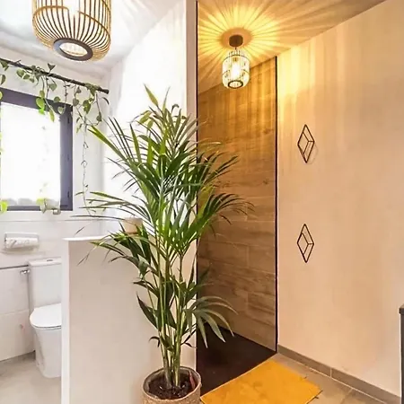 Schönes Haus In Saint-césaire-de-gauzi Mit Wlan *