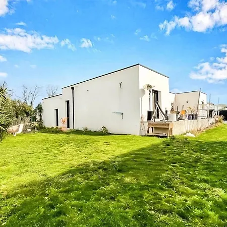 Ferienhaus Cozy In Saint-cesaire-de-gauzi Saint-Césaire-de-Gauzignan